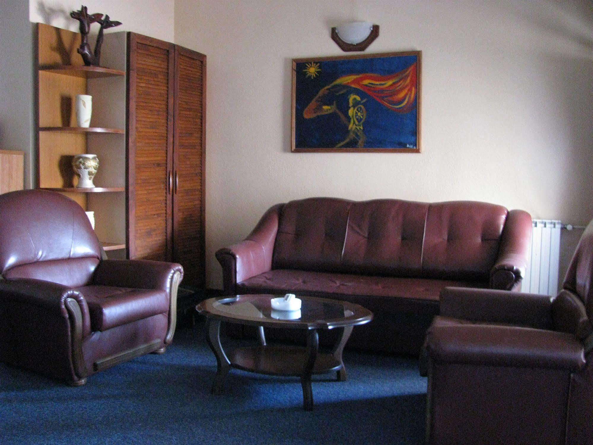 Hotel Vergina Скопье Экстерьер фото