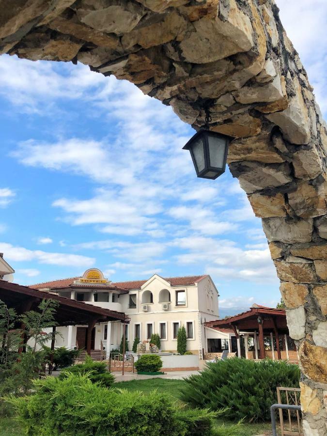 Hotel Vergina Скопье Экстерьер фото