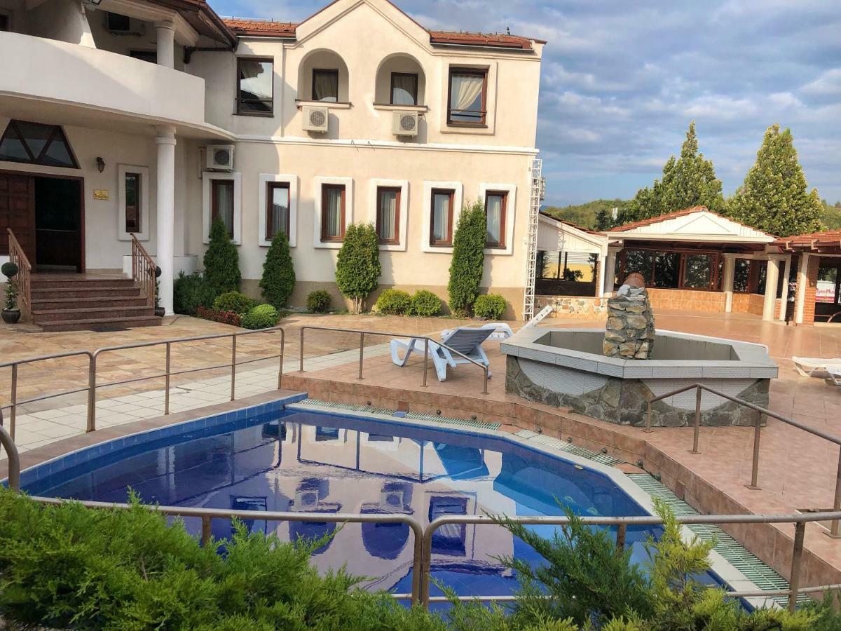 Hotel Vergina Скопье Экстерьер фото